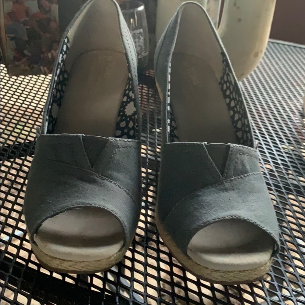 Toms Grey Wedges